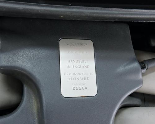 aston706moteurplaque