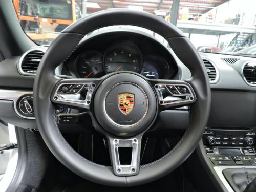 boxster823volant